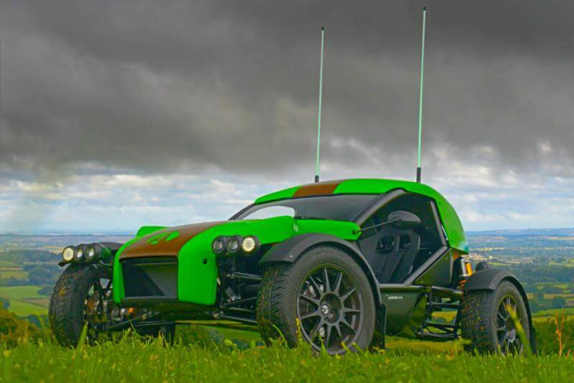 Ariel E Nomad 